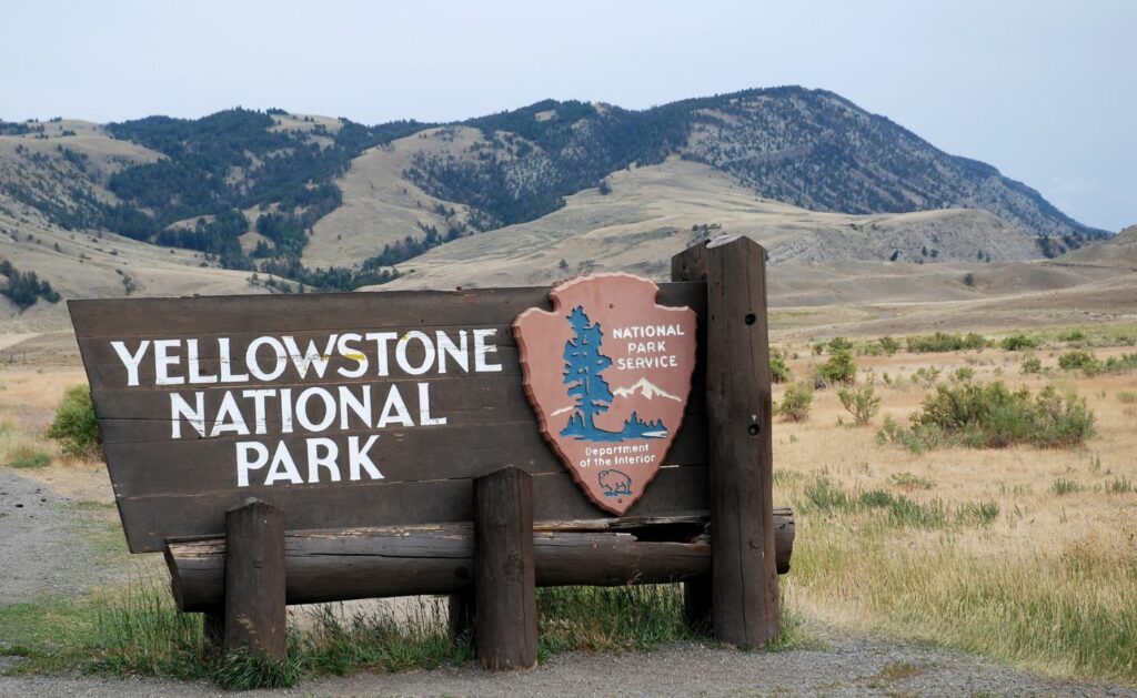 Yellowstone National Park sign